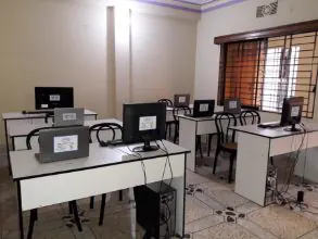 Desks and monitors in the training room