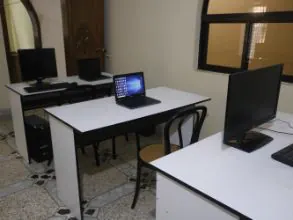 Desks and monitors in the training room